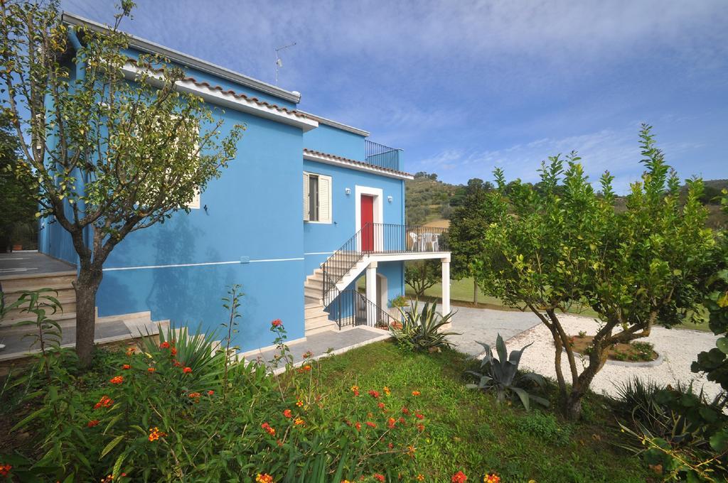 La Casa Blu Apartment Mirabella Imbaccari Luaran gambar